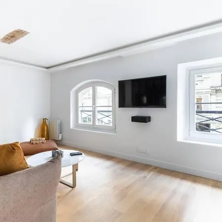 Daire Hsh Invalides-palais Bourbon Luxueux 4p Paris